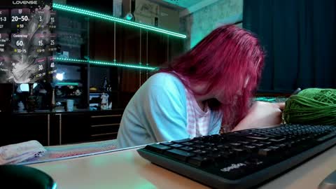 Ella online show from 01-06-25, 03:08