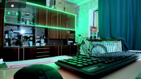 Ella online show from 01-18-25, 02:02