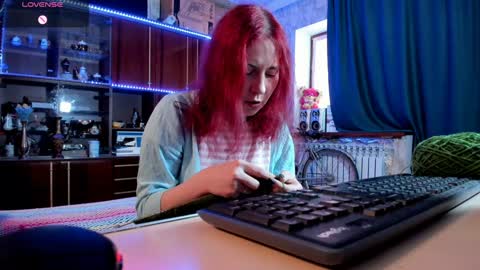 Ella online show from 01-21-25, 06:33