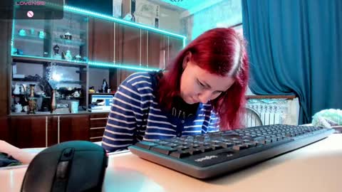 Ella online show from 01-23-25, 01:56