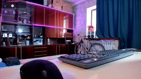 Ella online show from 02-11-25, 06:30