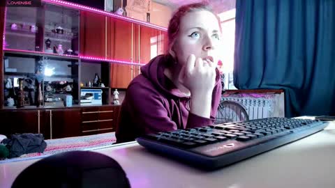 Ella online show from 02-21-25, 11:33