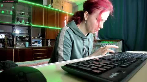 Ella online show from 03-02-25, 10:45