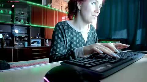 Ella online show from 03-04-25, 12:01