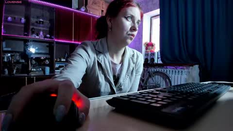 Ella online show from 03-05-25, 06:33