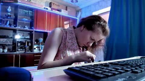 Ella online show from 09-09-25, 07:08