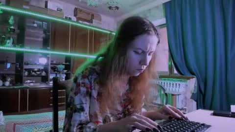 Ella online show from 06-25-26, 07:02