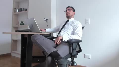 Snapshot of pablo_rincon95 chatting on 02-12-25, 05:05 pablo rincon95 online show from 02-12-25, 05:05