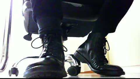 Snapshot of pablomenesssl chatting on 01-16-25, 01:47 Pablo Meness online show from 01-16-25, 01:47