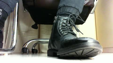 Snapshot of pablomenesssl chatting on 01-22-25, 11:43 Pablo Meness online show from 01-22-25, 11:43