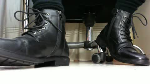 Snapshot of pablomenesssl chatting on 02-14-25, 07:02 Pablo Meness online show from 02-14-25, 07:02