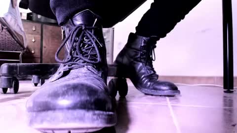 Pablo Meness online show from 04-30-26, 01:06