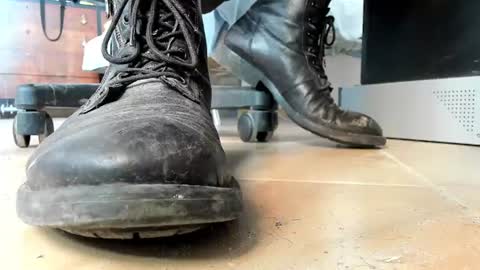 Pablo Meness online show from 06-24-26, 04:55