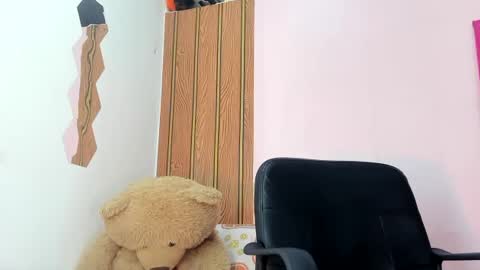 Snapshot of pahulamontero chatting on 07-06-26, 01:30 pahulamontero online show from 07-06-26, 01:30