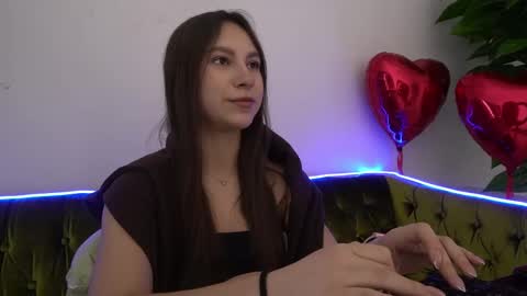 Snapshot of paigeprado chatting on 02-18-25, 06:37 Paige online show from 02-18-25, 06:37