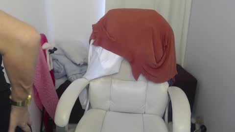 Snapshot of paiper_halliwey_ chatting on 12-03-24, 07:55 paiper online show from 12-03-24, 07:55