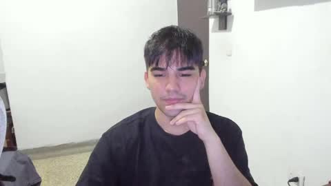 Snapshot of pakun_ chatting on 03-31-26, 01:40 pakun_ online show from 03-31-26, 01:40