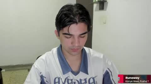 Snapshot of pakun_ chatting on 04-28-26, 04:01 pakun_ online show from 04-28-26, 04:01