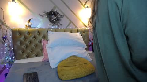 Paloma  online show from 12-11-24, 04:28