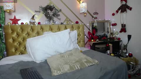 Paloma  online show from 12-29-24, 08:55
