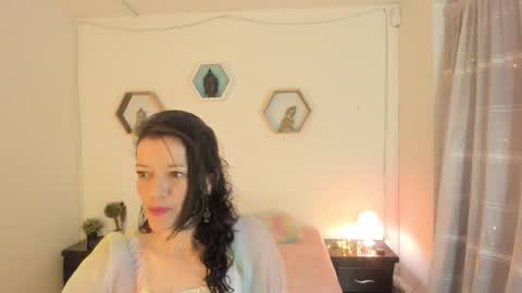 Paloma  online show from 11-25-25, 08:42