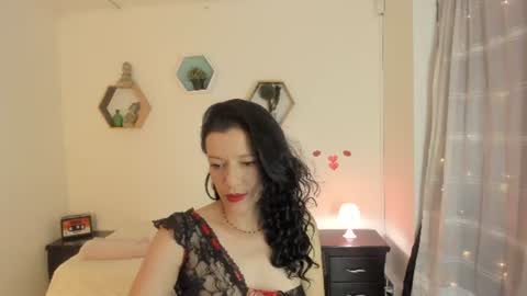 Paloma  online show from 06-24-26, 08:41