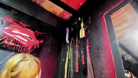 Snapshot of palomawells chatting on 01-28-25, 12:47 Paloma online show from 01-28-25, 12:47