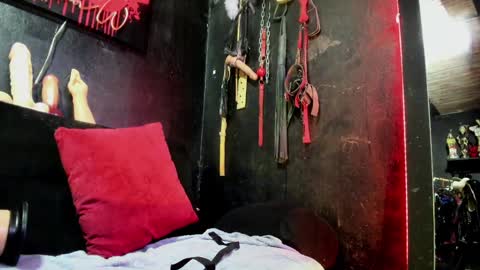 Snapshot of palomawells chatting on 02-26-25, 01:00 Paloma online show from 02-26-25, 01:00