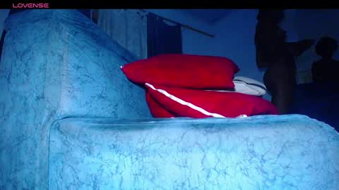 Snapshot of pamela_black_bigcock chatting on 12-17-24, 01:39 pamela_black_bigcock online show from 12-17-24, 01:39