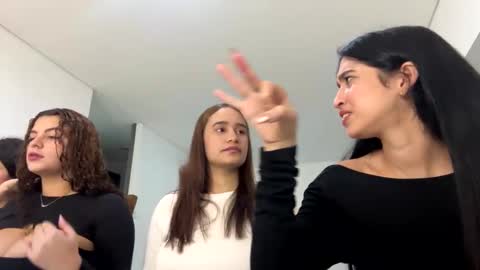 pamela_milleer online show from 01-03-25, 02:32