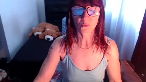 Pamela Jagger online show from 05-25-26, 01:06
