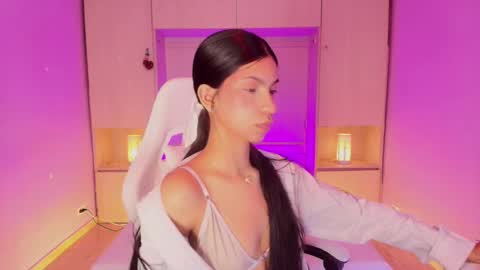 Snapshot of pamelaascott chatting on 12-10-24, 04:02 P A M online show from 12-10-24, 04:02