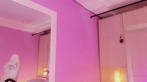 Snapshot of pamelaascott chatting on 12-14-24, 08:29 P A M online show from 12-14-24, 08:29