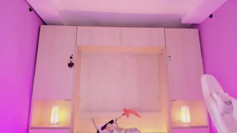 Snapshot of pamelaascott chatting on 01-11-25, 05:20 P A M online show from 01-11-25, 05:20