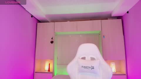 Snapshot of pamelaascott chatting on 01-11-25, 10:07 P A M online show from 01-11-25, 10:07