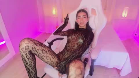 Snapshot of pamelaascott chatting on 01-24-25, 12:20 P A M online show from 01-24-25, 12:20
