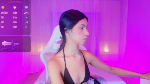 Snapshot of pamelaascott chatting on 02-25-25, 07:09 P A M online show from 02-25-25, 07:09