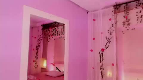 Snapshot of pamelaascott chatting on 09-12-25, 05:29 P A M online show from 09-12-25, 05:29