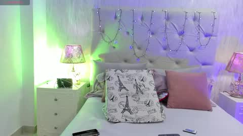 TELL ME PAMELLA AND GIVE ME A GOOD GRADE ITS IMPORTANT online show from 10-15-25, 12:27