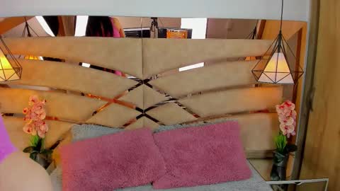 Snapshot of pamemiller chatting on 03-25-26, 11:05 PAMELA online show from 03-25-26, 11:05