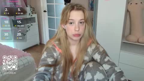 Snapshot of pampy_18 chatting on 02-16-26, 02:40 Lina online show from 02-16-26, 02:40