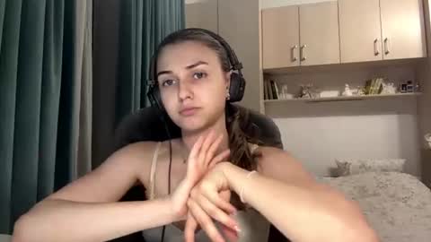 Lia online show from 07-09-26, 08:46