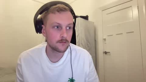 Pancakeroll online show from 01-01-25, 10:32