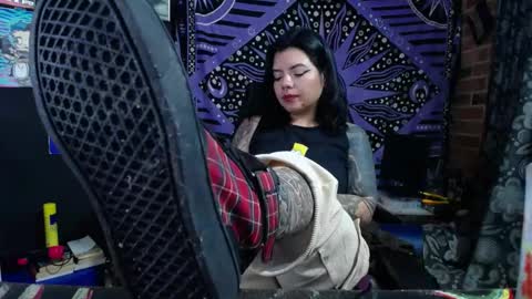       online show from 04-18-26, 04:27