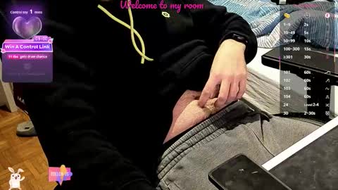 Snapshot of pandouxe chatting on 01-06-26, 07:50 pandouxe online show from 01-06-26, 07:50