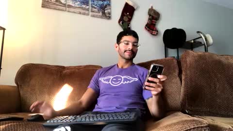 Snapshot of panduh21 chatting on 11-16-25, 05:07 Manny Libero online show from 11-16-25, 05:07