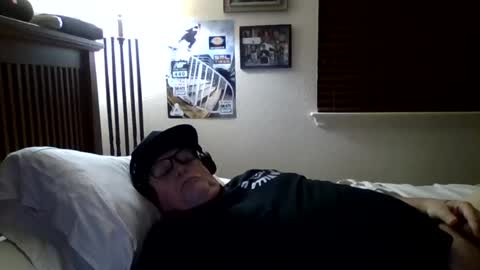 panos online show from 06-21-26, 10:40