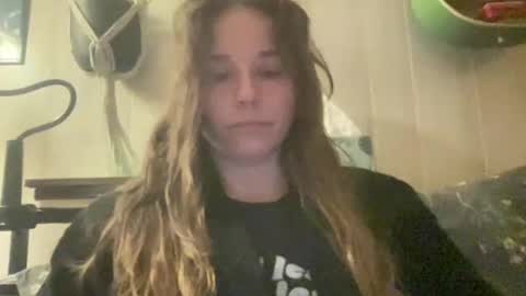 Snapshot of pantiesofthefae chatting on 02-15-26, 10:36 Pantiesofthefae online show from 02-15-26, 10:36