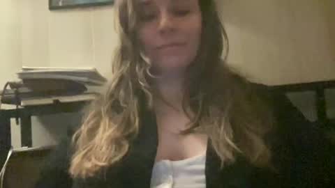 Snapshot of pantiesofthefae chatting on 02-23-26, 11:40 Pantiesofthefae online show from 02-23-26, 11:40