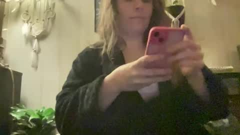 Snapshot of pantiesofthefae chatting on 02-27-26, 11:10 Pantiesofthefae online show from 02-27-26, 11:10